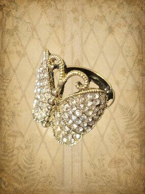 Gather Rings 🍄🧚‍♀️ Clear Rhinestones Butterfly Gold Tone Adjustable Ring